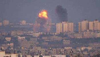 Explosion à la suite d'un tir israélien dans le nord de la bande de Gaza, le 15 novembre 2012. © DR