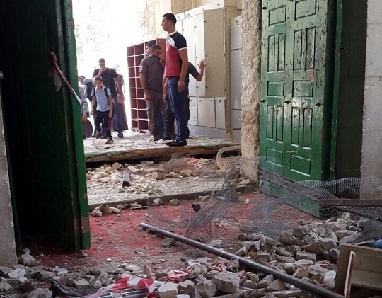 Photo prise après l'assaut des forces israéliennes dans le complexe d'al-Aqsa en septembre 2015, après les prières de l'aube (MEE)
