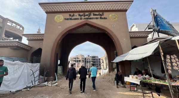 Retour dans les universités détruites de Gaza